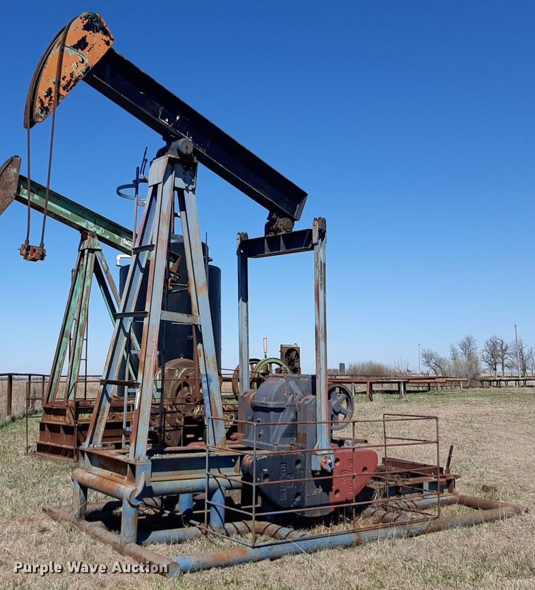 Lufkin pump jack - DV9921