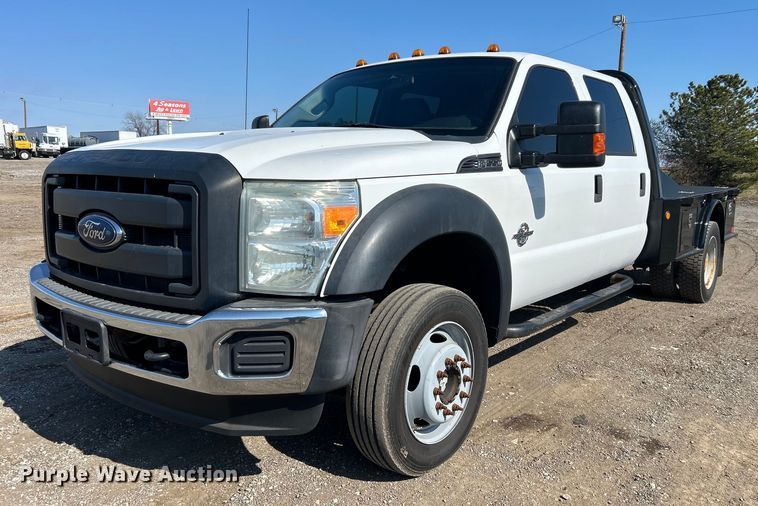 2015 Ford F550 Super Duty Crew Cab flatbed truck - EG1220
