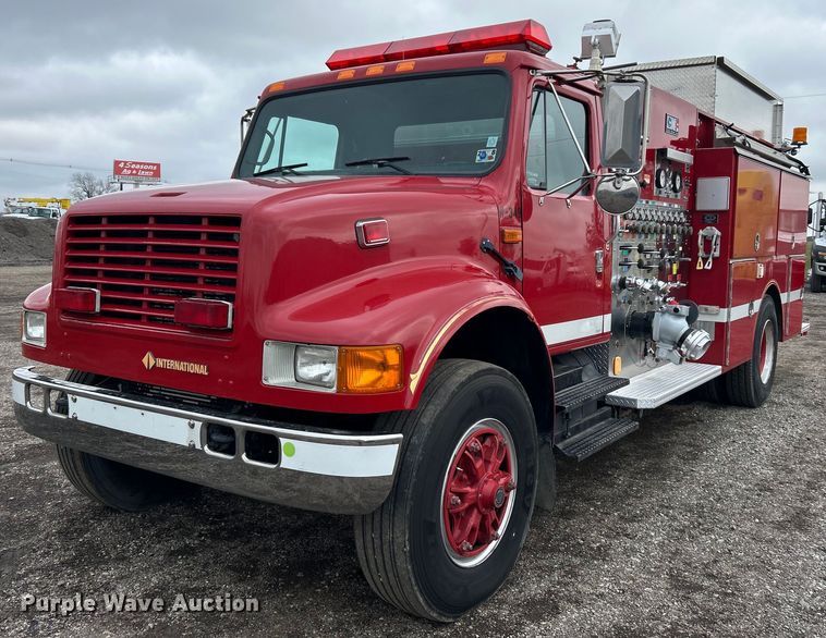 1993 International  4900 pumper fire truck - EG1290