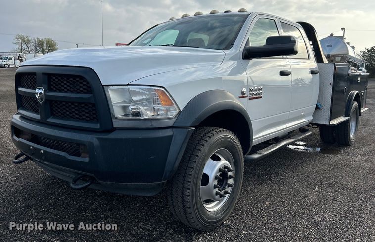 2015 Dodge Ram 5500HD flatbed truck - EG1327