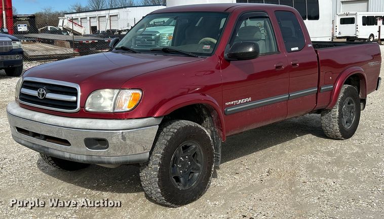 2000 Toyota Tundra SR5 Access Cab pickup truck - EK4320