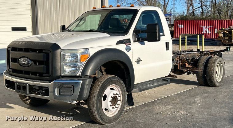 2015 Ford F550 Super Duty XL truck cab and chassis - EK4326