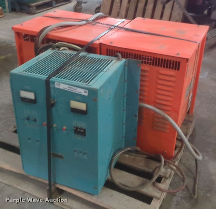 (3) forklift chargers - NG9334