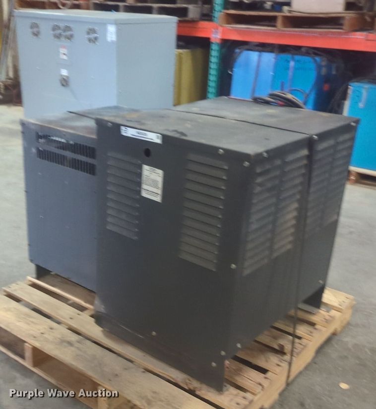 (2) forklift chargers - NG9338