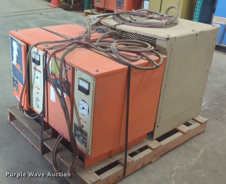 (2) forklift chargers - NG9353