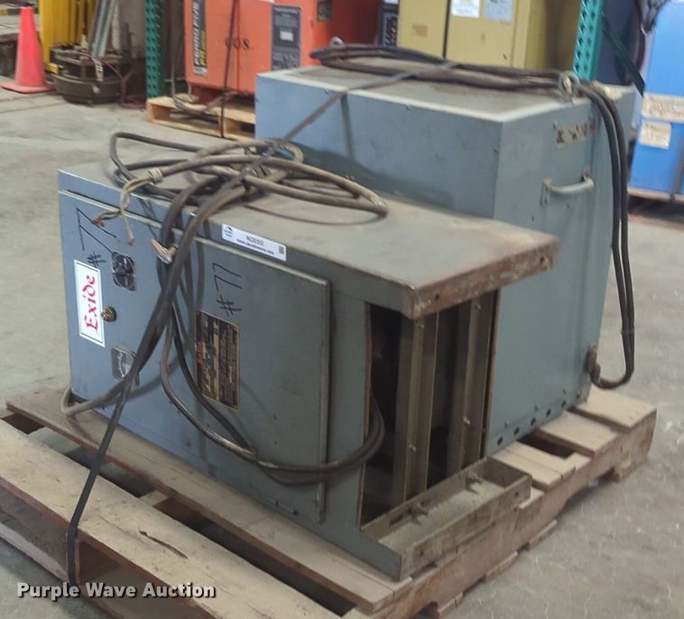 (2) forklift chargers - NG9355