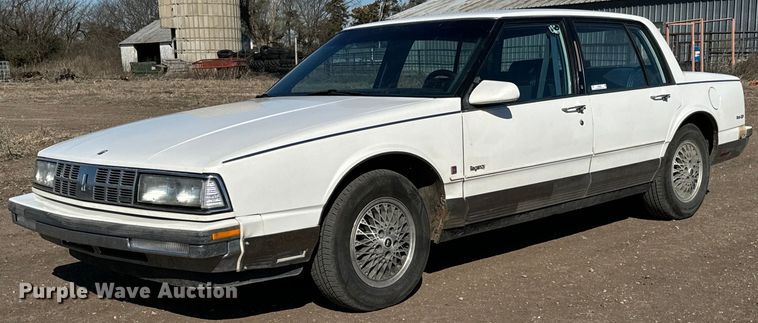 1990 Oldsmobile  Ninty Eight Regency Brougham  - NH9048