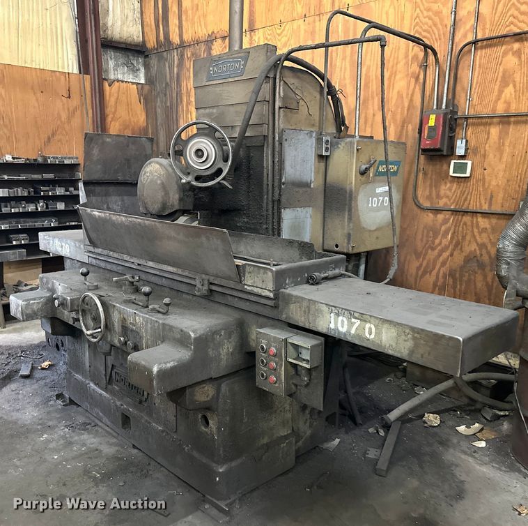 Norton surface grinder  - NT9032
