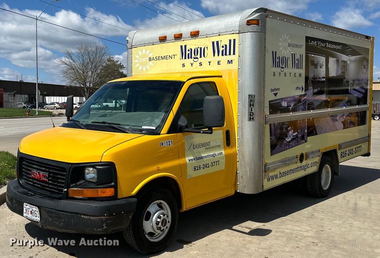 2006 GMC Savana G3500 box truck - OF9361