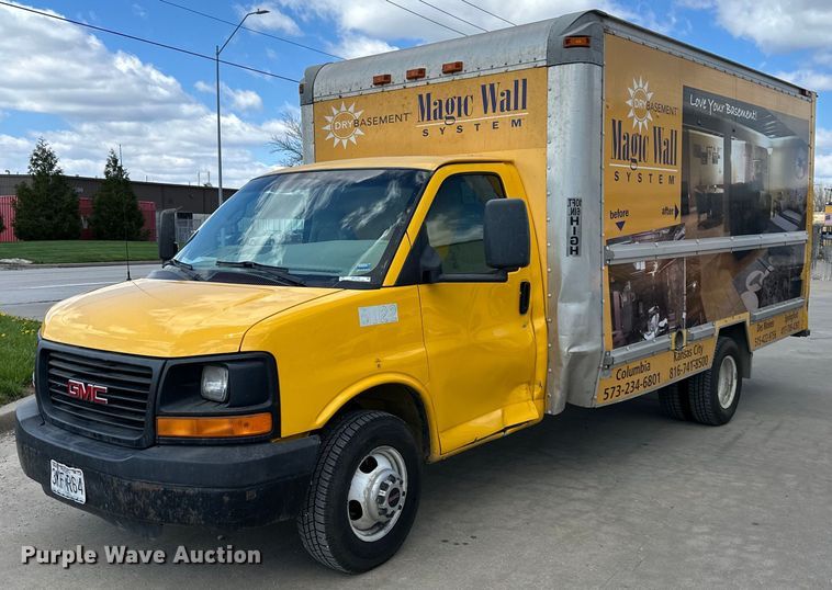 2006 GMC Savana G3500 box truck - OF9366
