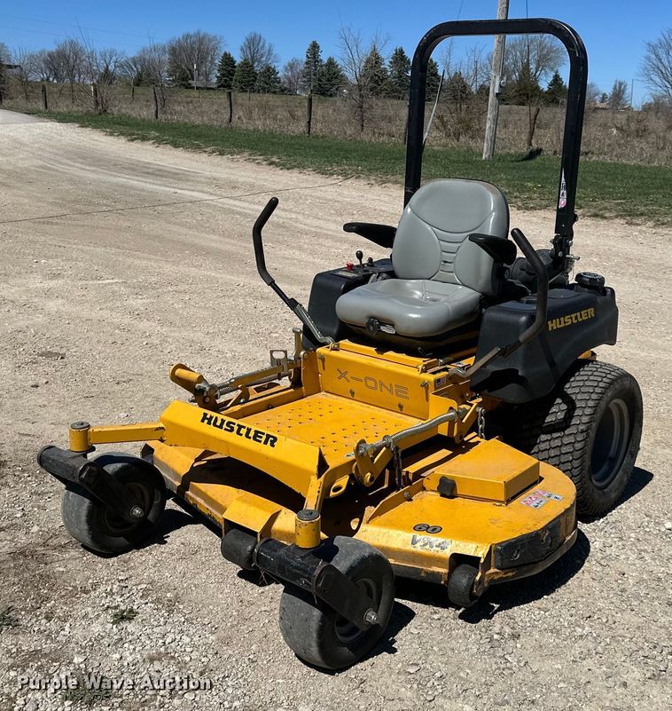 Hustler X-One  ZTR lawn mower - OF9384