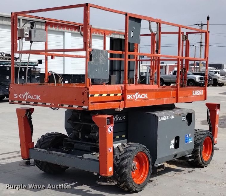 2016 SkyJack SJ 6826RT scissor lift - DQ6045