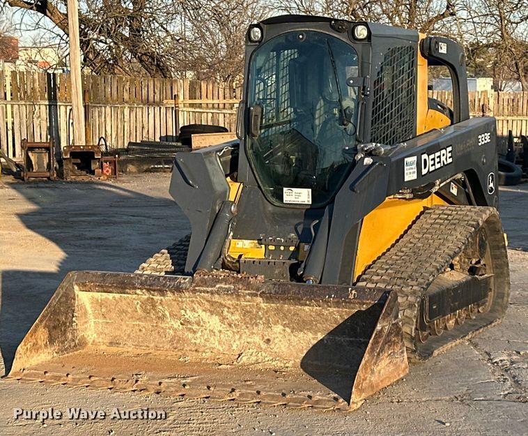 2015 John Deere 333E tracked skid steer loader - DQ6447