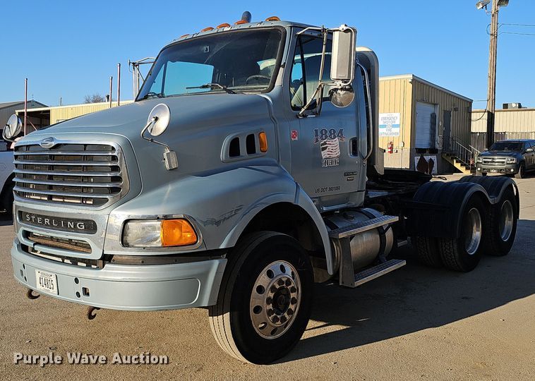 2005 Sterling A9500 semi truck - DQ8583