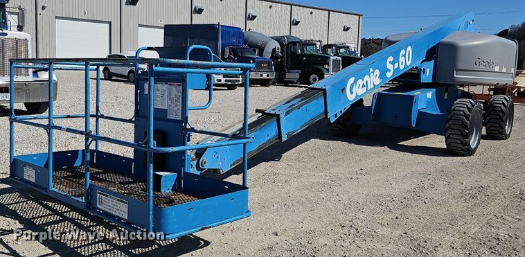 2008 Genie S-60 boom lift - DQ8599