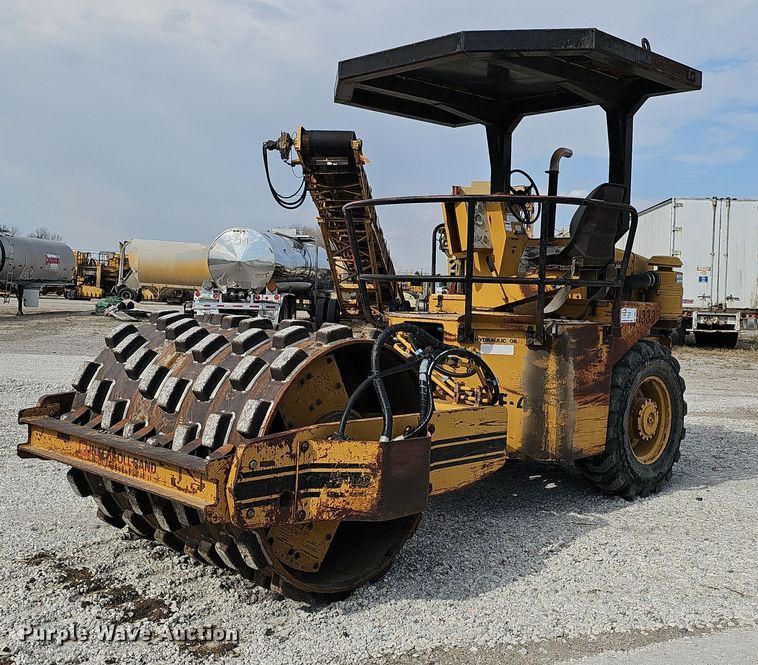 1986 Ingersoll Rand SPF-48 single drum vibratory roller - DQ8614