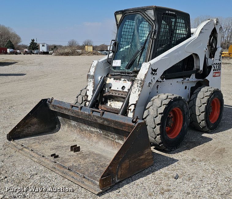2007 Bobcat S330 skid steer loader - DQ8617