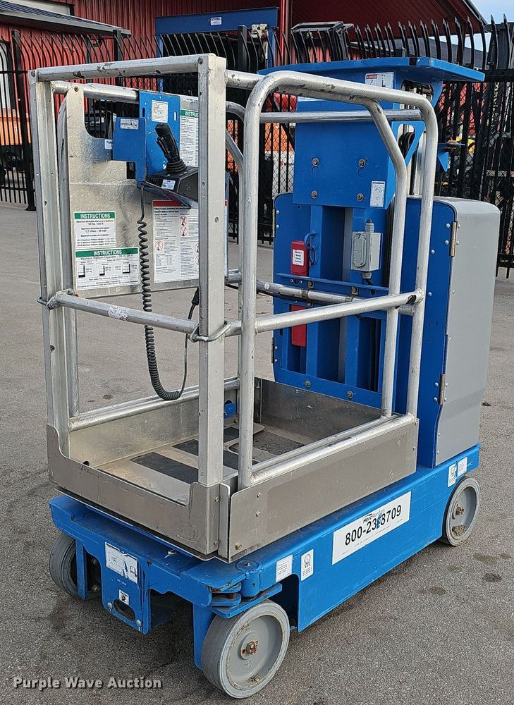 2018 Genie GR-12 vertical lift - DQ8661