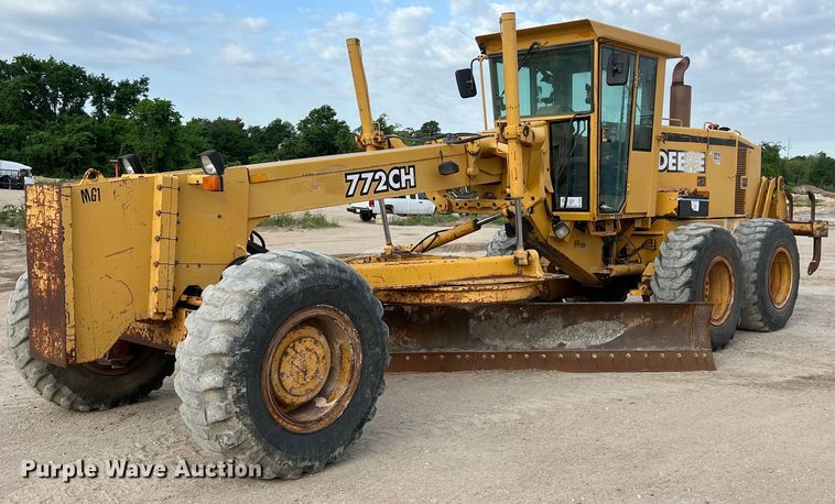 1997 John Deere 772CH motor grader - DS2937
