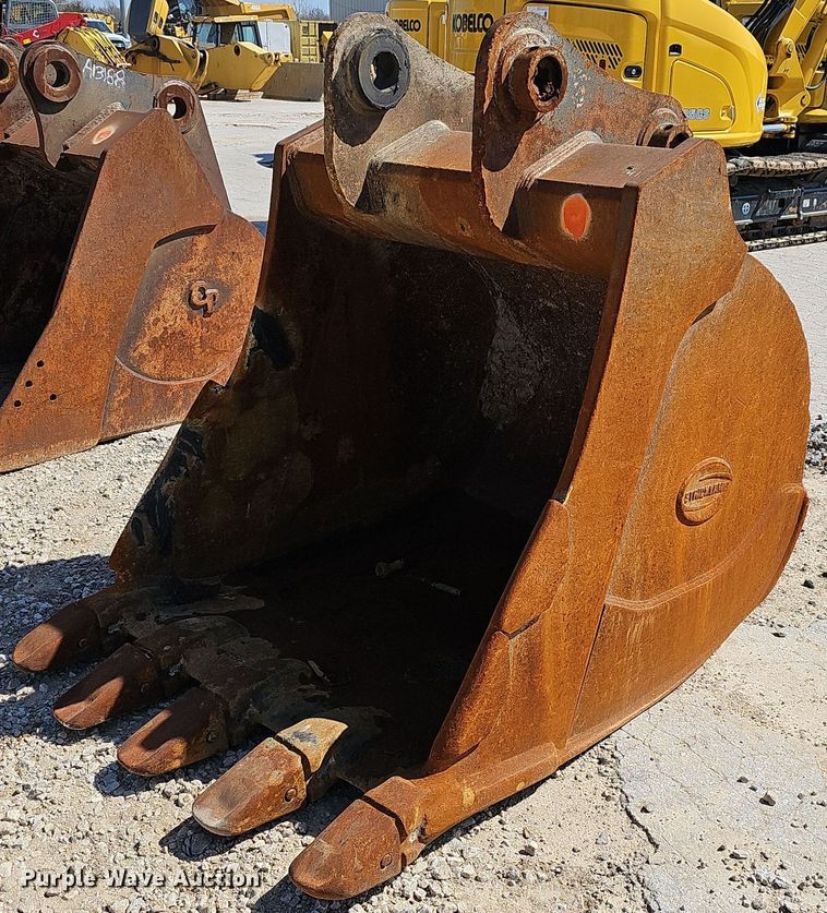 Strickland SK350 excavator bucket - EJ6137