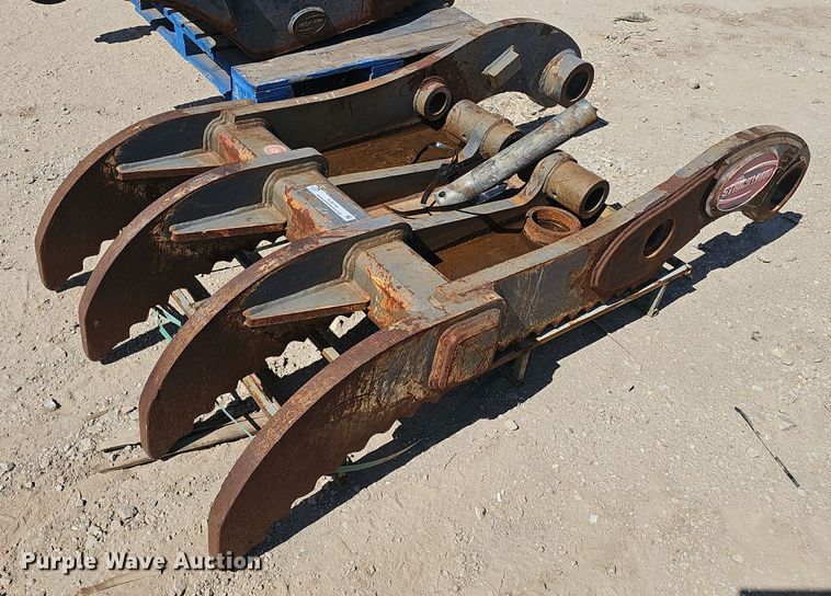 Strickland SK350 excavator thumb - EJ6150