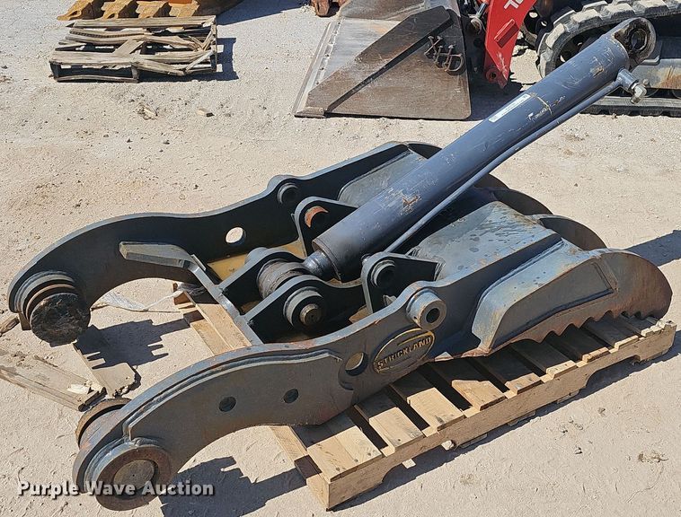 Strickland excavator thumb - EJ6152