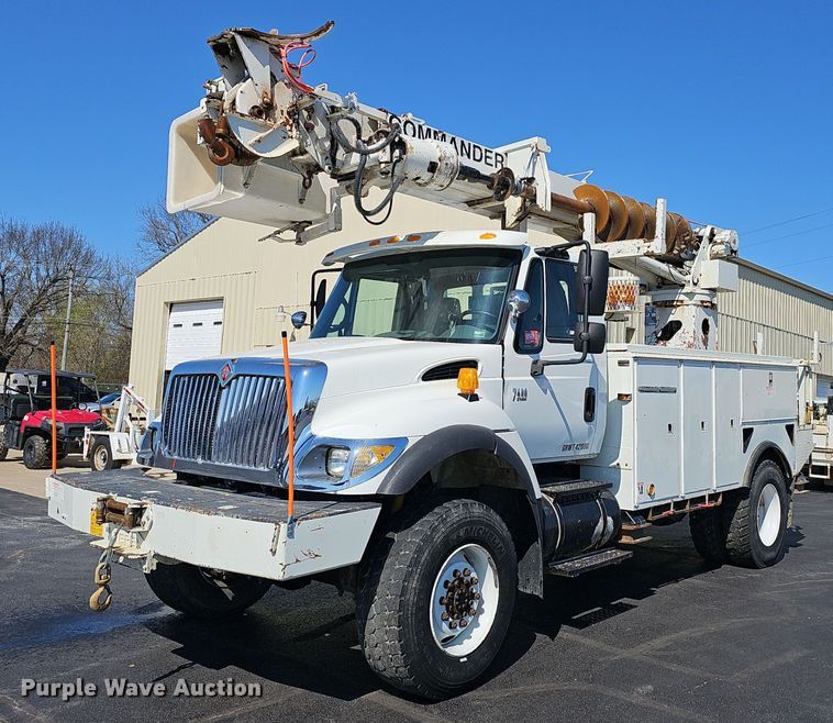 2006 International 7400 digger derrick truck - EJ6166