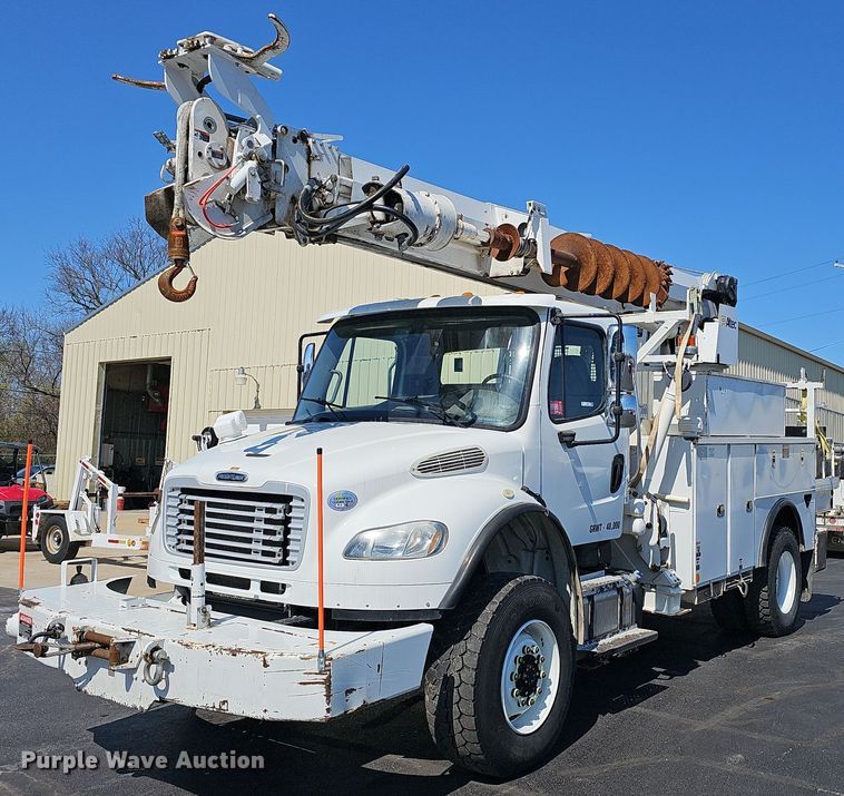 2013 Freightliner Business Class M2 digger derrick truck - EJ6167