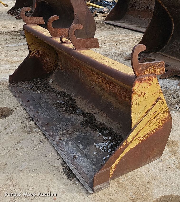 88" W bucket  - EJ6187