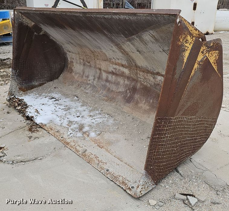 108" W wheel loader bucket - IO9886