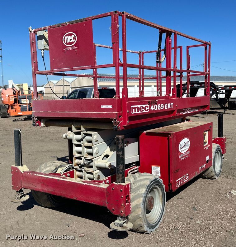 2014 MEC 4069 scissor lift - OI9306