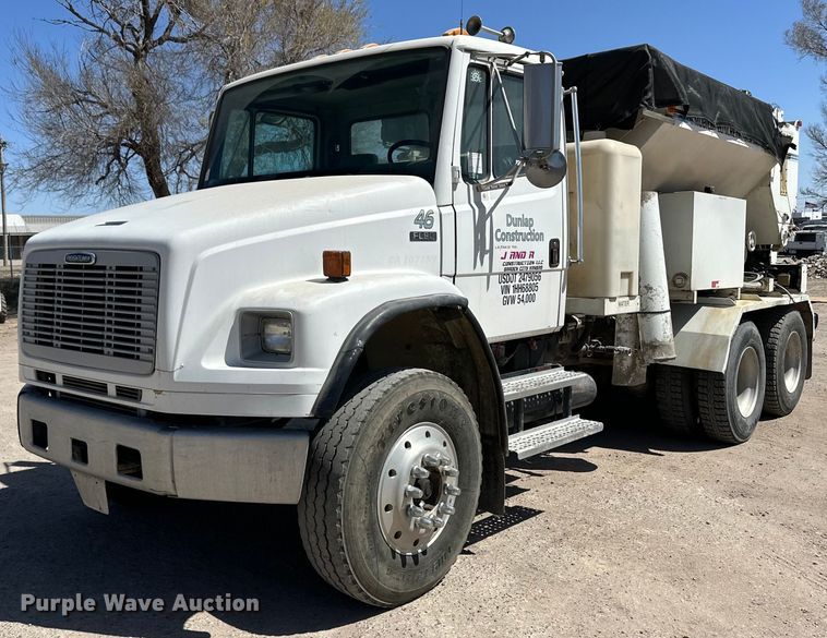 2001 Freightliner FL80 volumetric concrete mixer truck - OI9309