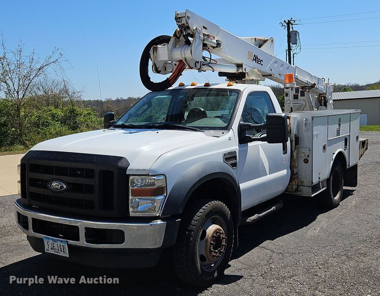 2010 Ford F550 Super Duty XL bucket truck - OK9853