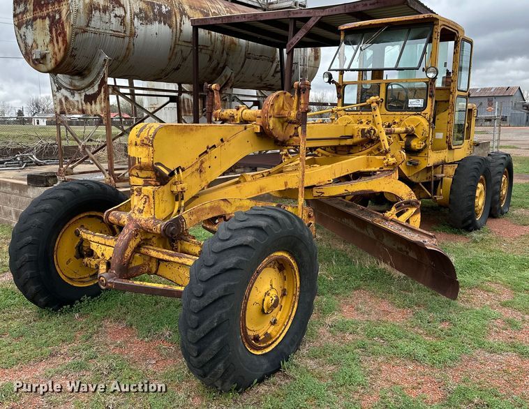 1963 Caterpillar  12E motor grader - DG4305