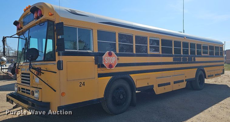 2000 Bluebird TC2000 school bus - DM1581