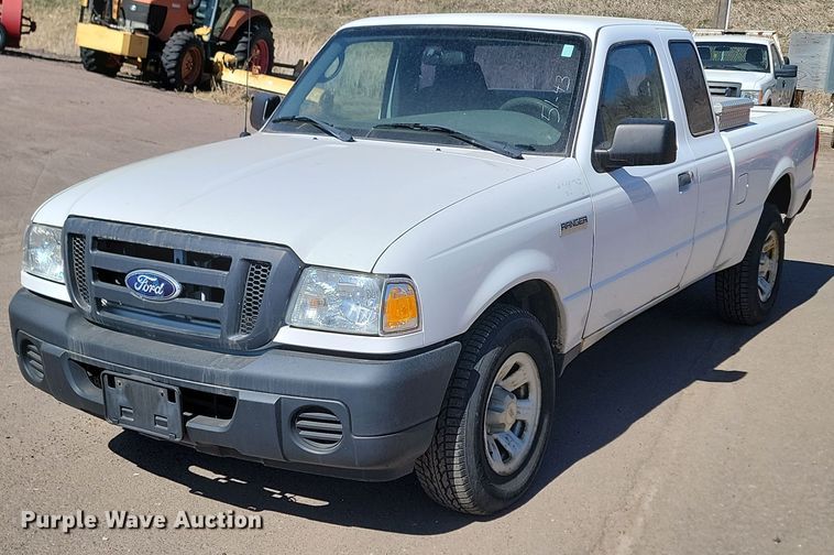 2008 Ford  Ranger SuperCab pickup truck - DP3463