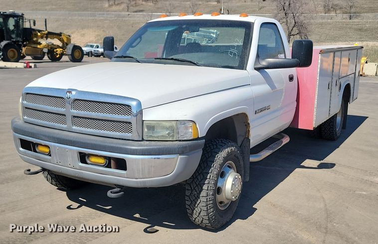 2001 Dodge Ram 3500 utility bed pickup truck - DP3483