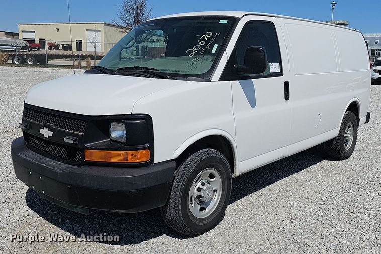 2015 Chevrolet Express 3500 van - DQ8707
