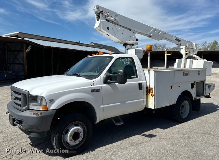 2002 Ford F450 Super Duty XL bucket truck - EH6658