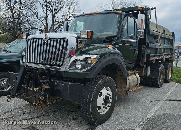 2013 International 7600  dump truck - EJ6250