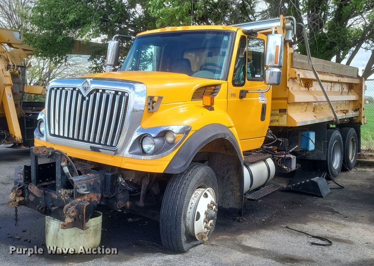 2009 International WorkStar 7600 dump truck - EJ7888