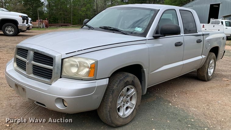2006 Dodge Dakota SLT Quad Cab pickup truck - KX9970