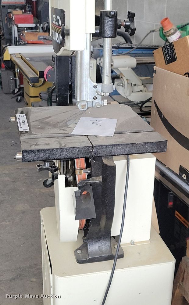 Delta 14" band saw - LC9911