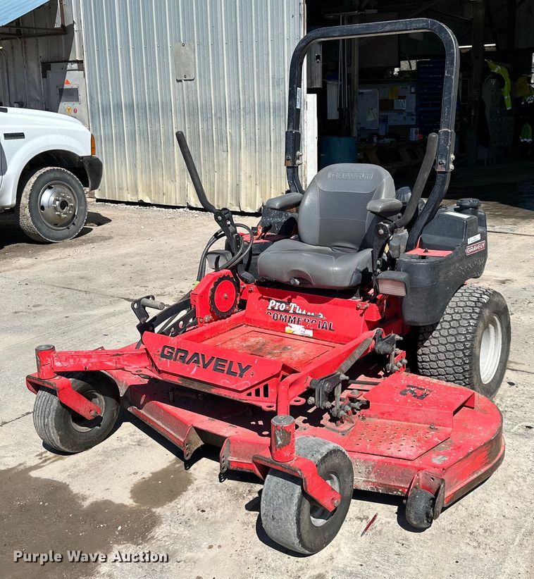 Gravely Pro Turn Commercial  ZTR lawn mower - OF9382