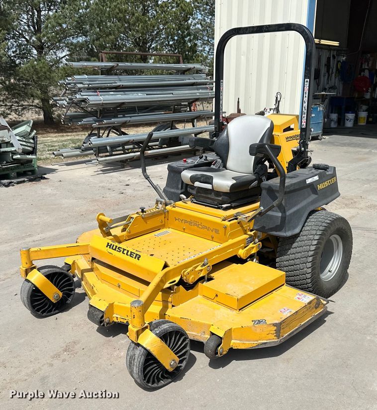 Hustler Super Z Hyperdrive ZTR lawn mower - OI9380