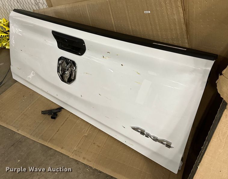 Dodge Ram  tailgate  - OM9387