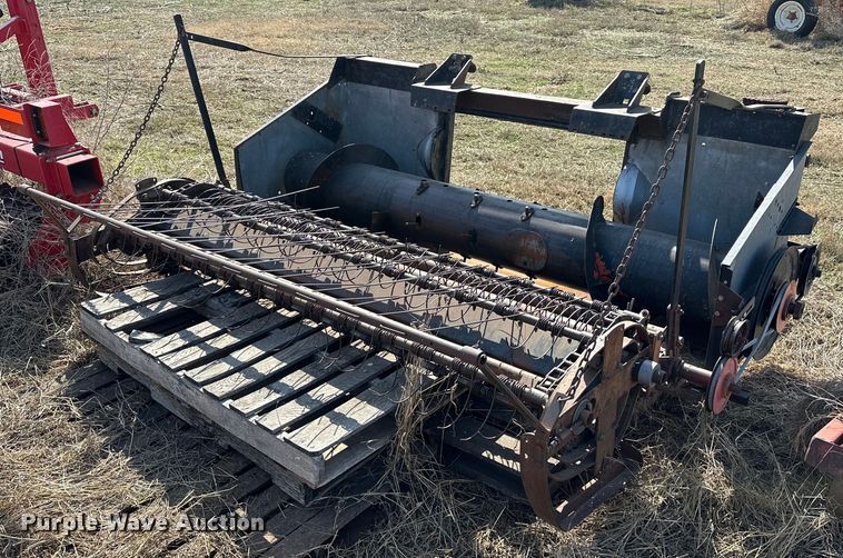 Gleaner  F2 pickup head - OM9940