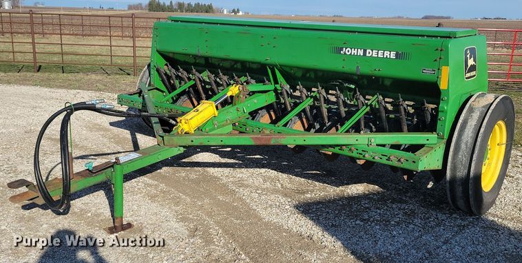 John Deere 450 grain drill - DG0588