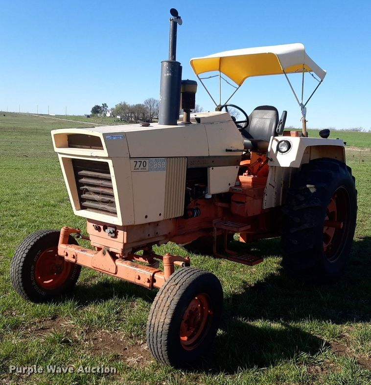 1970 Case 770 Agri King tractor - DV9948