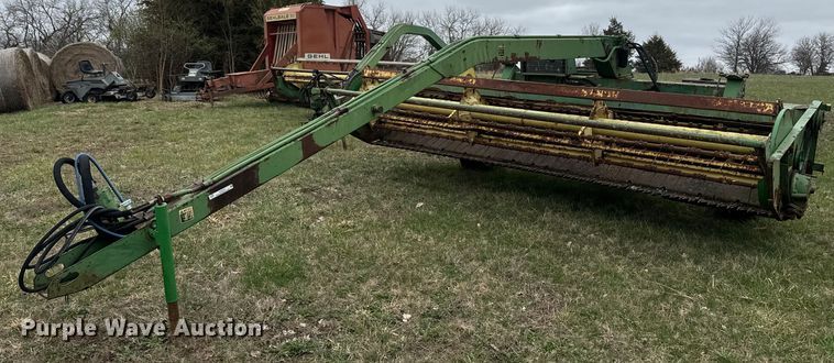 John Deere 1380 swather / windrower - EH5375